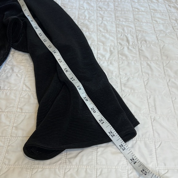 Blue Life Black Toe Top Crop Komodo size xs - Picture 7 of 9